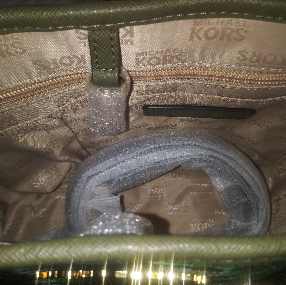 Michael Kors Jet set brown Olive 🌴 Palm xs tote - Picture 6 of 6